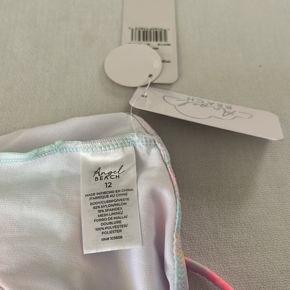 New never worn girls one piece swimsuit  multi colored. - Picture 5 of 5